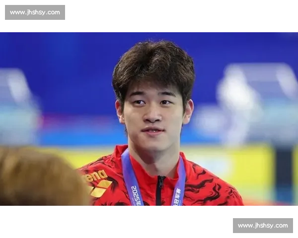 潘展乐陷入低谷期：世界排名跌出前十，世锦赛冲冠面临巨大挑战